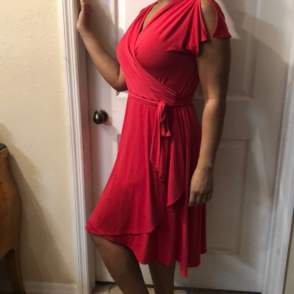 Dress - Picture 2 of 3